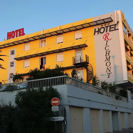 Le Richmont Hotel 3*